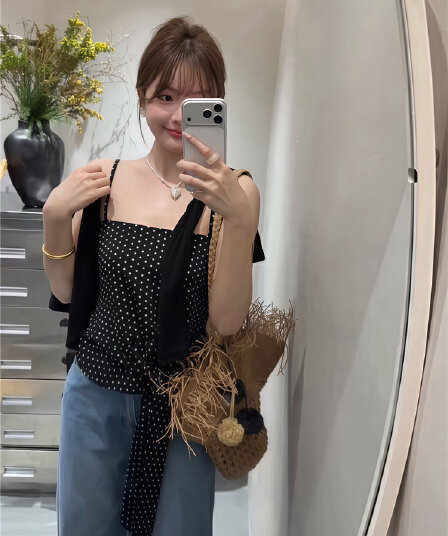 실사 둘째 머리카락 도트 무늬 슬립 스트랩 조끼 스택 착용 긴팔 검정색 긴팔 에어컨 서비스 자외선 차단 복 투피스 세트