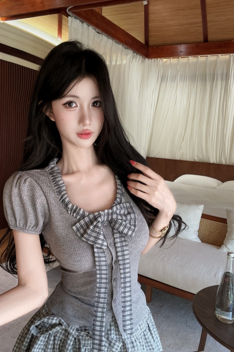실사 정가 초여름 고유 한 아름다운 그레이트 봐라. 꽃밭 짧은 치마바지 세트 나비 매듭 디자인 센스 맨위