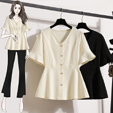 批发实拍大码女装胖MM2026夏季新款法式小众设计感V领显瘦上衣短袖