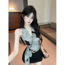 批发MR【梭织格】复古印花交叉v领挂脖<b class='q'>吊带</b><b class='q'>背心</b>女夏绑带修身辣妹上衣