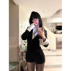 批发设计感条纹拼接<b class='q'>假两件</b>长袖<b class='q'>针织衫</b>女秋季设计感修身黑色polo领上衣