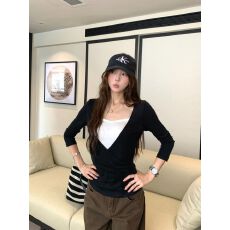 批发MR【原版做法】设计感撞色拼接<b class='q'>打底衫</b>女秋别致假两件内搭长袖上衣