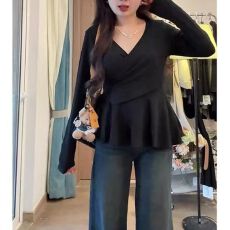 批发MR【随心裁】<b class='q'>大码</b>v领<b class='q'>打底衫</b>长袖女春胖mm遮肚子藏肉显瘦纯欲上衣