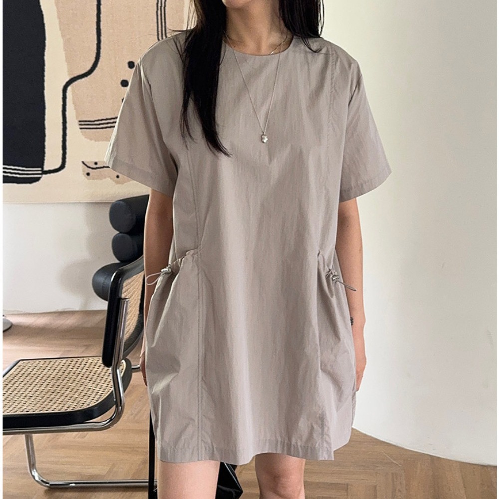 한국 동대문 여름 새로운 프랑스식 레트로 작은 대중 라운드 넥 루즈핏 빅 포켓 여성 드레스 중간 길이 치마