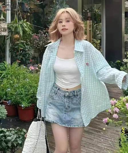 푸른 녹색 체크무늬 POLO 칼라 셔츠 여성 여름 도파민 얇은 스타일 루즈핏 자외선 차단 맨위