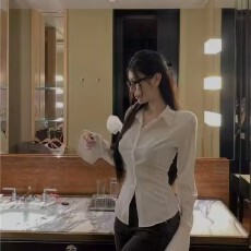 批发2026喇叭袖<b class='q'>长袖</b><b class='q'>衬衫</b>女春秋季薄款法式设计感小众系带<b class='q'>衬衣</b>收腰上衣