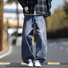 批发实拍秋<b class='q'>冬</b>新款潮牌弯刀拼接牛仔裤男美式阔腿直筒宽松水洗复古长裤