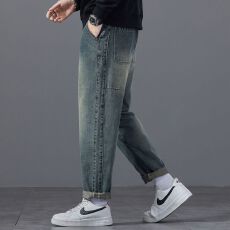 批发实拍秋冬新款休闲百搭简约刺绣牛仔裤<b class='q'>男士</b>宽松微锥潮流拼接长裤