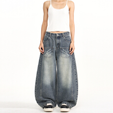 批发2026新款设计感前贴袋激光印花弯刀弧形解构宽松牛仔裤男女中性款