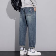 批发实拍秋<b class='q'>冬</b>新款美式复古宽松微锥小直筒牛仔裤男百搭简约小刺绣长裤