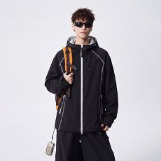 实拍秋季新款美式潮牌连帽夹克男休闲工装户外旅游防水通勤外套