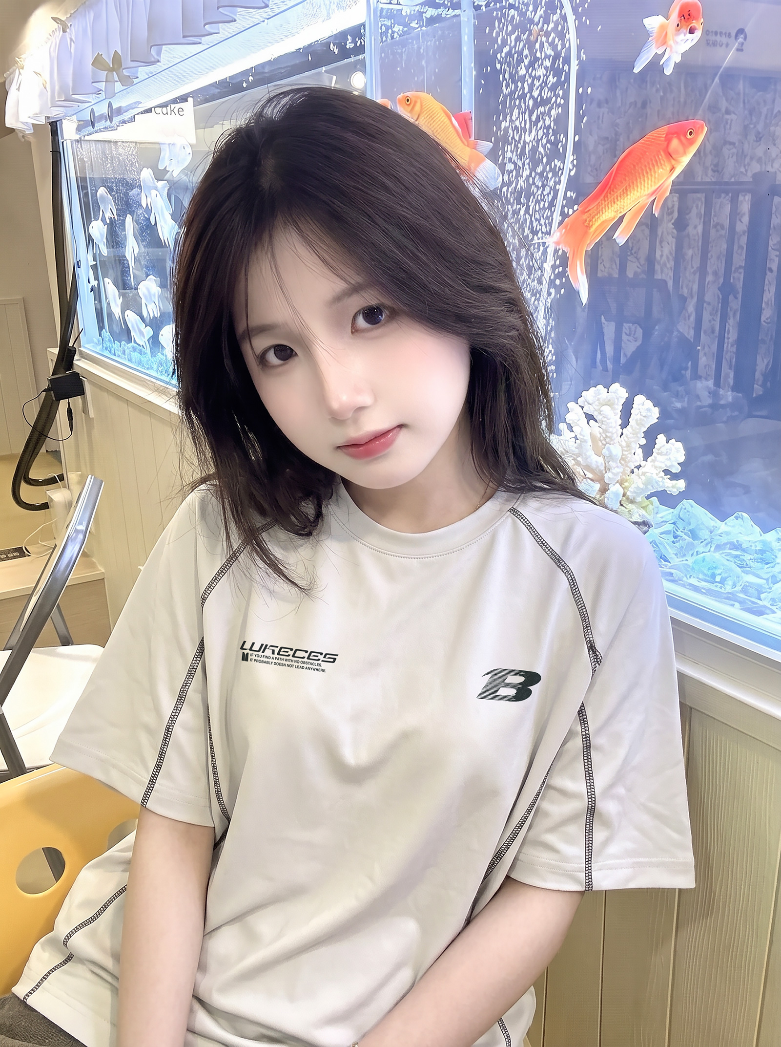 경관 그림 230 크 순면 반팔 티셔츠 여성 의류 여름 새로운 한 부서 중간 길이 루즈핏 디자인 센스 라운드 넥 맨위