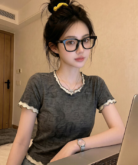 경관 그림 1 1 순면 리브 210 그램 반팔 티셔츠 여성 여름 쇼트 스타일 프릴 페이크 레이어드 라운드 넥 맨위