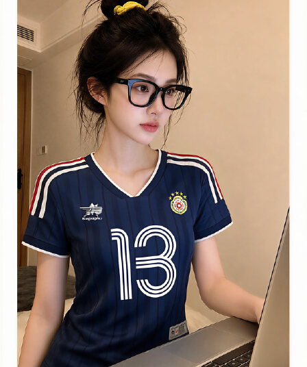 경관 그림 반팔 티셔츠 여성 의류 여름 새로운 몸매 가꾸기 트렌디 스트라이프 운동 바람 아메리칸 레트로 저지 V넥 맨위