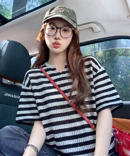 경관 그림 반팔 티셔츠 남자 여성 의류 여름 새로운 트렌디 한 부서 디자인 센스 홀로우 아웃 스트라이프 루즈핏 V넥 맨위