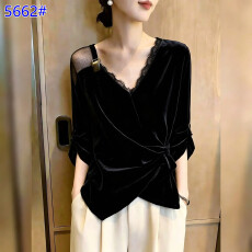 批发法式蕾丝拼接V领上衣女黑色显瘦气质通勤风小衫超好看时尚高级感