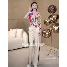 批发杏色时尚套装2026高级<b class='q'>气质</b>花卉印花清新减龄夏日绝美穿搭一整套女