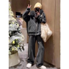 批发休闲毛绒连帽卫衣阔腿<b class='q'>裤</b><b class='q'>两件套</b>女2025冬季新款<b class='q'>宽松</b>加绒加厚套<b class='q'>装</b>
