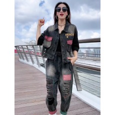 批发2026网红爆款<b class='q'>套装</b>时尚洋气时髦大码中年<b class='q'>妈妈</b>牛仔哈伦裤欧货一套女