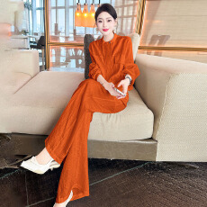 批发2026年春季减龄穿搭一整套轻熟风橘红色工装<b class='q'>衬衫</b>阔腿裤两件套装女