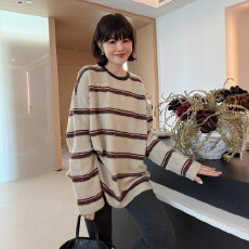 批发秋冬软糯撞色条纹<b class='q'>宽松</b>磨毛绒保暖圆领<b class='q'>长袖</b><b class='q'>T</b><b class='q'>恤</b>