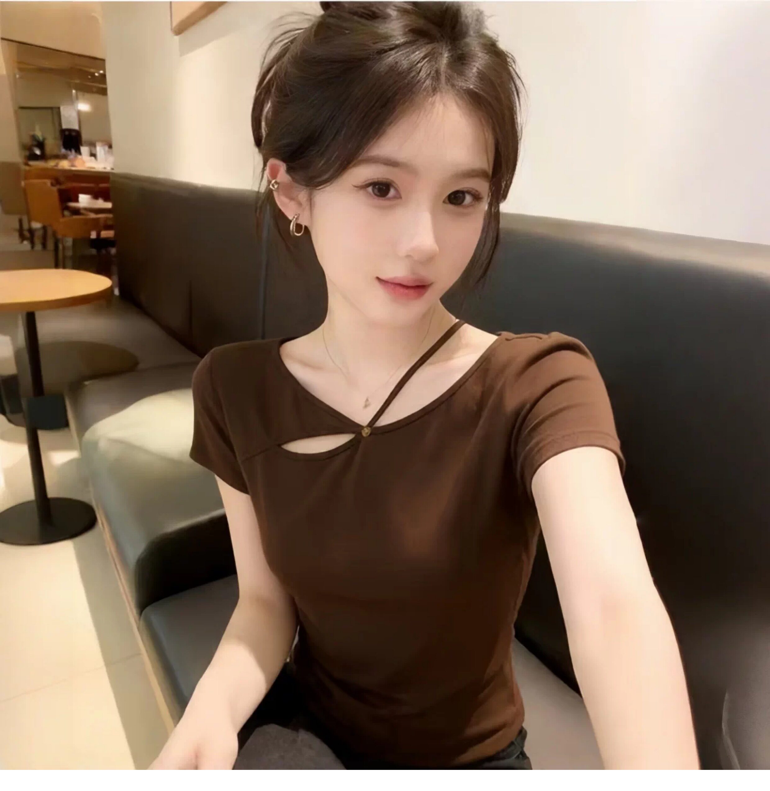 프랑스식 레트로 홀로우 아웃 비즈 디자인 센스 반팔 티셔츠 2026 여름 새로운 출퇴근 고유 한 슬림해 보이는 맨위 여성