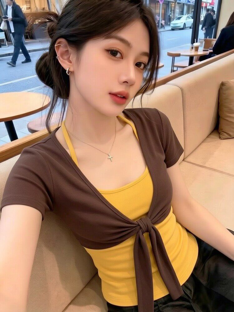 여름 순수한 욕망 섹시함 핫걸 긍정적 인 어깨 배색 투피스 세트 캐미솔 몸매 가꾸기 슬림해 보이는 행침 목 스트랩 맨위