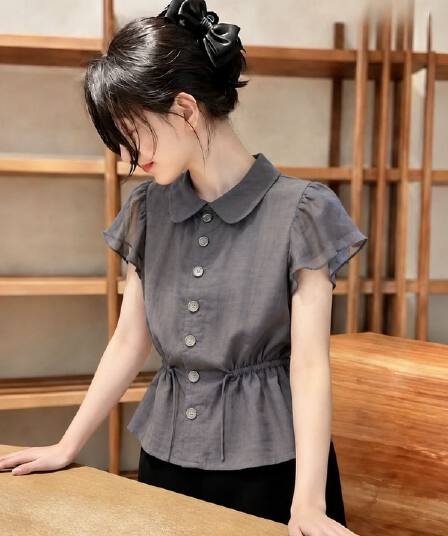 한국 스타일 디자인 센스 얇고 가벼운 쉬폰 셔츠 POLO 칼라 슬림해 보이는 우아함 다용도 맨위 2026 여름 허리 수축 작은 셔츠