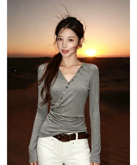 기초 섹션 다용도 V넥 긴팔 티셔츠 여성 2026 새로운 이른 가을 몸매 가꾸기 슬림해 보이는 품격 기본 셔츠 회색 맨위