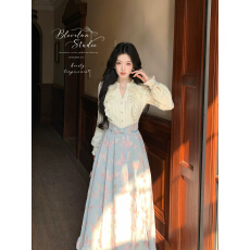 批发11/24 20:00风眠花信 加绒蕾丝衬衫+蝴蝶提花半身裙套装