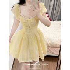 批发奶黄色方领蕾丝拼接连衣裙女甜美少女风收腰公主蛋糕蓬蓬短裙子夏