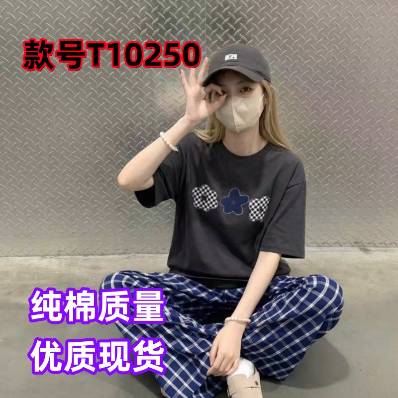 순면 반팔 티셔츠 여성 여름 2026 새로운 폭발 디자인 센스 작은 대중 아메리칸 루즈핏 긍정적 인 어깨 반소매 맨위