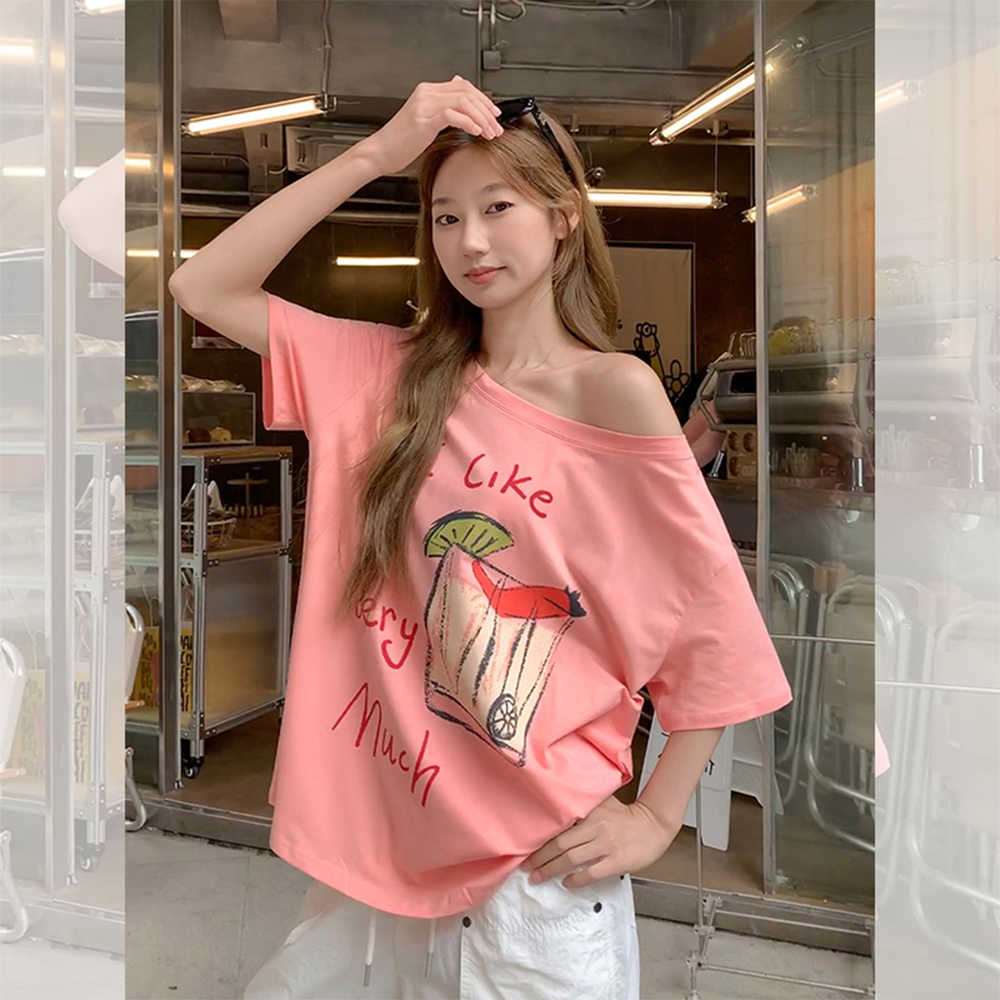 MY10834# 多巴胺粉色甜美印花慵懒宽松短袖T恤女斜肩设计露肩上衣女裝貨源服裝批發