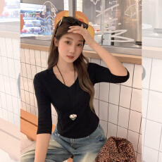 批发实拍实价黑色五分<b class='q'>袖</b>内搭打底衫上衣2025早秋新款修身v领中<b class='q'>袖</b><b class='q'>t</b><b class='q'>恤</b>女