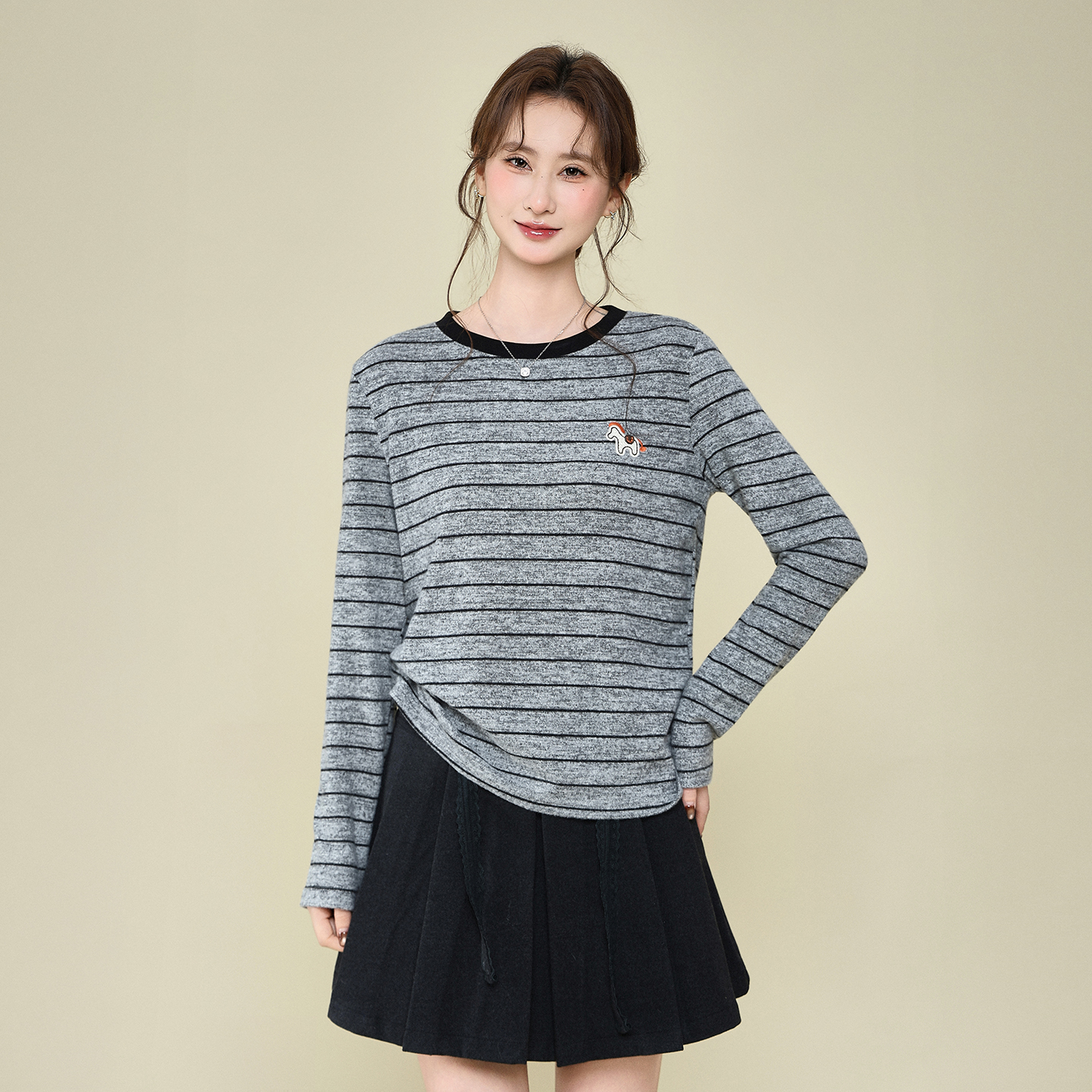 实拍实价撞色条纹刺绣长袖T恤打底衫内搭秋冬季慵懒风宽松上衣女