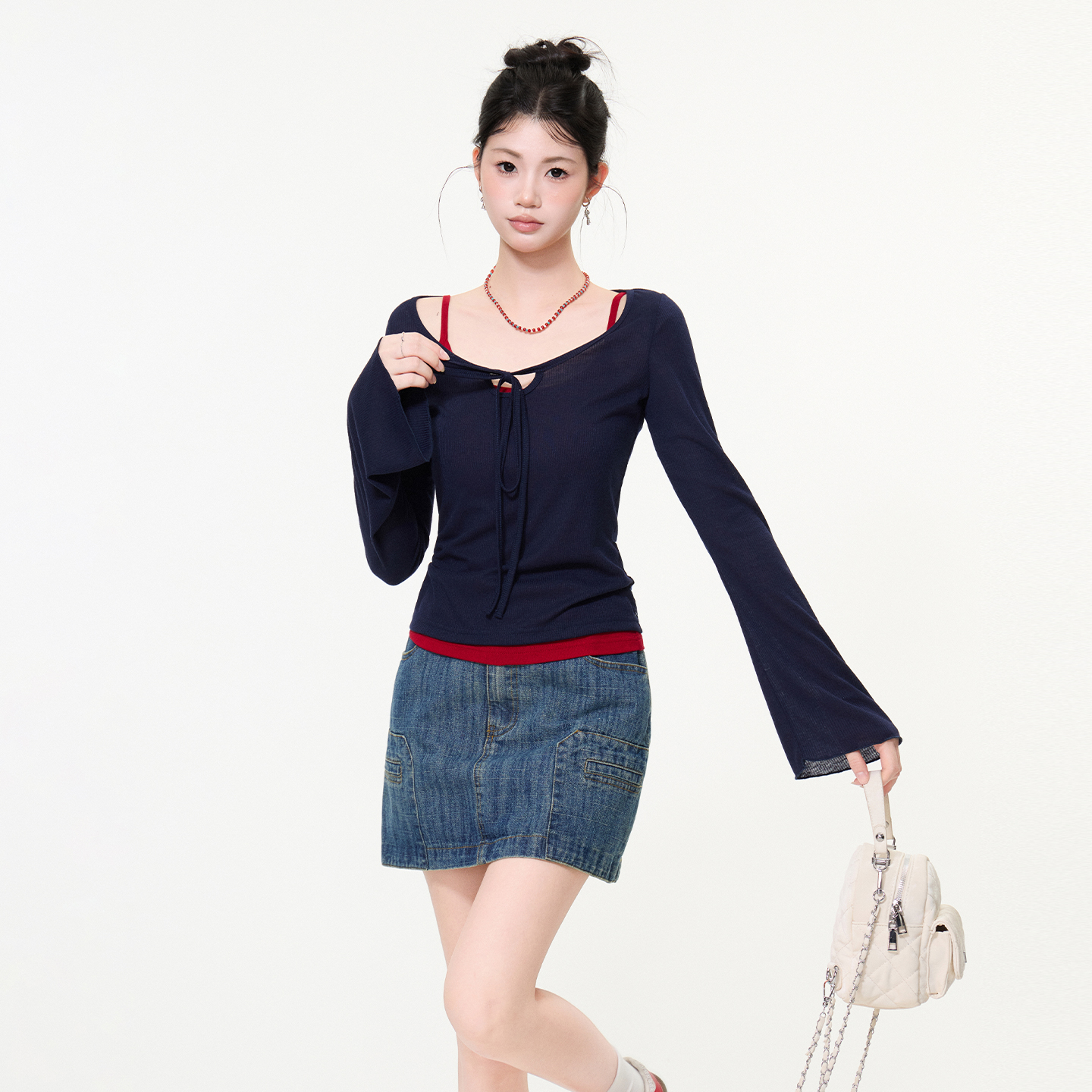 실사 정가 디자인 센스 V넥 마이크로 ~을 통해 얇은 스타일 긴팔 티셔츠 여성 여름 나팔 소매 스트랩 자외선 차단 블라우스 맨위