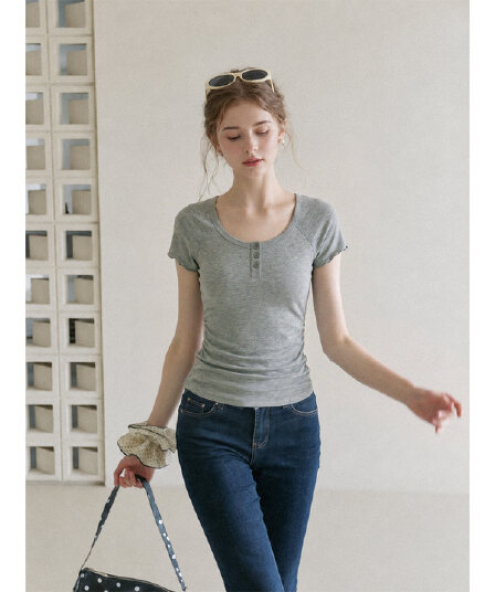 실사 정가 회색 헨리 칼라 반팔 티셔츠 여성 여름 불규칙 몸매 가꾸기 슬림해 보이는 디자인 센스 고유 한 맨위
