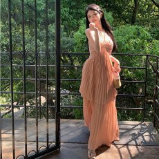 批发度假风假两件吊带连衣裙2026夏季新款甜辣设计感褶皱百褶<b class='q'>中长裙</b>女