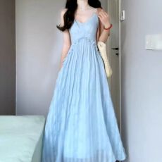 批发海边度假法式无袖蓝色吊带连衣裙子女夏季2026新款沙滩长裙高级感
