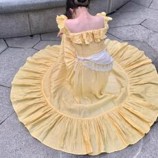 批发【带丝巾】黄色小飞袖荷叶边吊带连衣裙子夏季2026法式长裙小个子