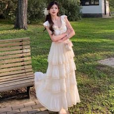 批发风情万种的裙子2026夏季女奶甜氛围感荷叶边V领蓬蓬蛋糕<b class='q'>连衣裙</b>