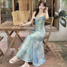 批发法式高级感薄荷绿鱼尾吊带连衣裙女2026夏季新款绝美度假风长裙女