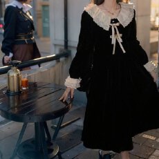 批发法式富家千金名媛风<b class='q'>裙</b>子秋冬2025女圣诞丝绒<b class='q'>娃娃</b>领蕾丝花边连衣<b class='q'>裙</b>