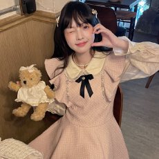 批发温柔粉甜美A字飞袖<b class='q'>蕾丝</b>小香连衣背带裙显瘦女短裙2025秋冬新款裙