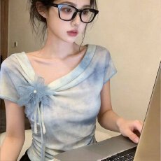 批发大码胖mm法式修身扎染蝴蝶系带短袖t恤设计感夏季甜辣妹荡领上衣