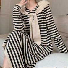 批发胖妹妹打底衫中长款加肥加<b class='q'>大码</b>女装秋毛衣女胖条纹冬装针织连衣裙