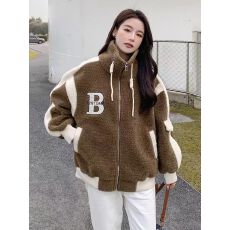 批发2025冬季新款法式气质字母设计款羊羔毛卫衣<b class='q'>套装</b>女休闲两件套短裙