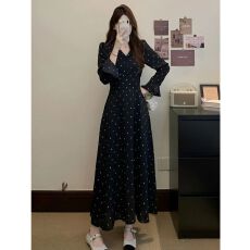 批发法式气质轻奢感温柔仙仙高雅黑v领<b class='q'>波点</b>长袖<b class='q'>连衣裙</b>修身显瘦长裙ins