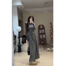 批发秋冬韩系复古慵懒高级感气质复古<b class='q'>修身</b>显瘦内搭打底针织连衣<b class='q'>裙</b>长<b class='q'>裙</b>