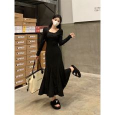 批发黑色长袖<b class='q'>连衣裙</b>子2025新款初秋高级感气质法式收腰鱼尾裙包臀长裙